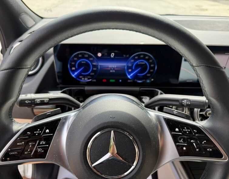 MERCEDES-BENZ EQA 250+